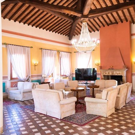 Il Piccolo Castello Hotel Monteriggioni Bagian luar foto