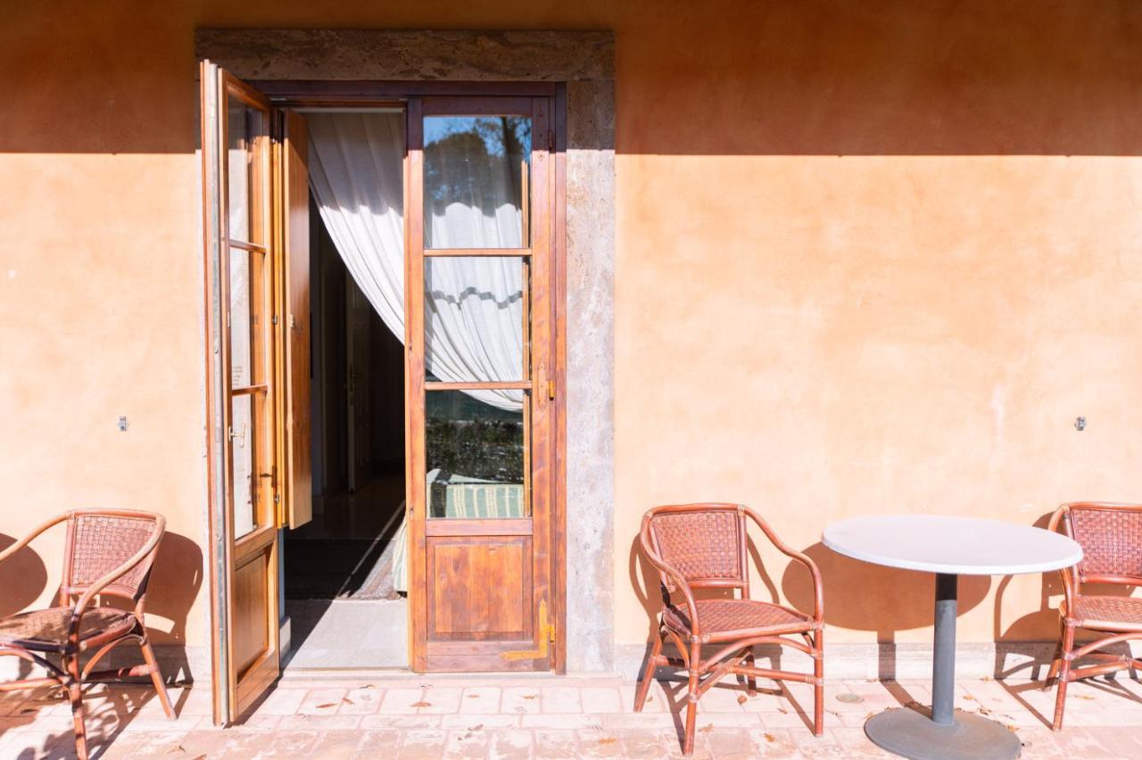 Il Piccolo Castello Hotel Monteriggioni Bagian luar foto