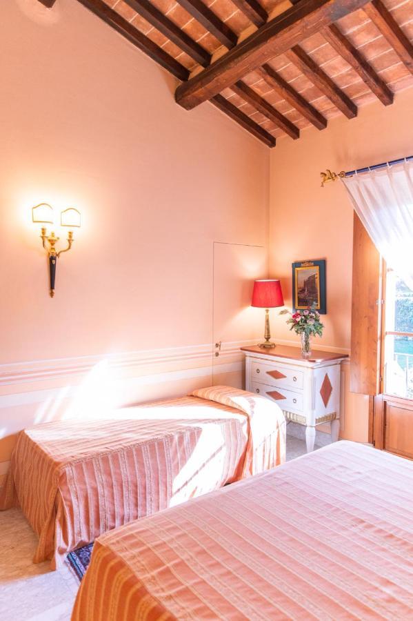 Il Piccolo Castello Hotel Monteriggioni Bagian luar foto
