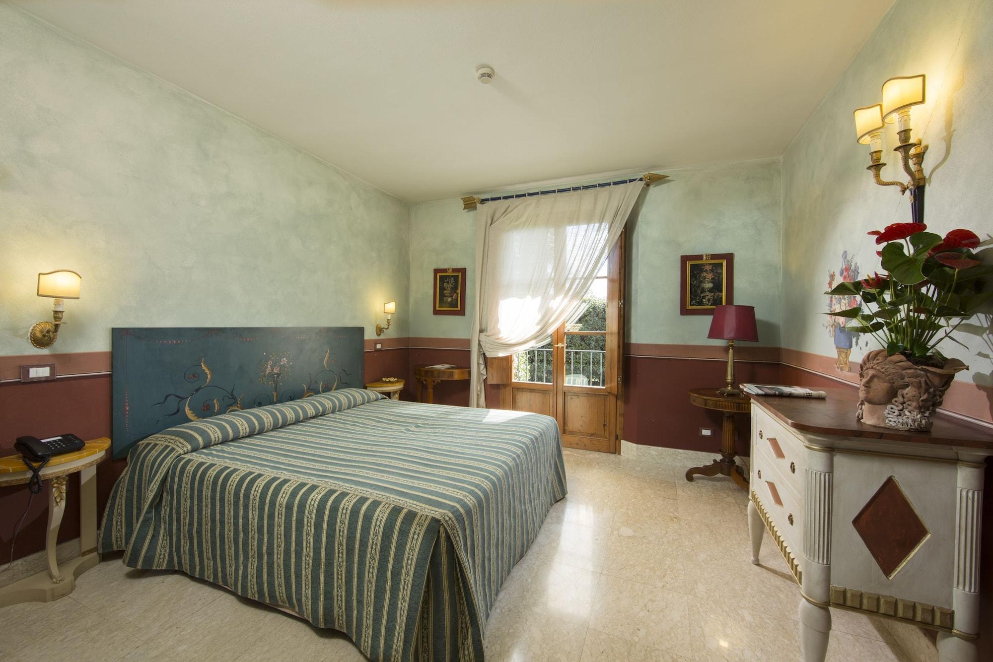 Il Piccolo Castello Hotel Monteriggioni Bagian luar foto