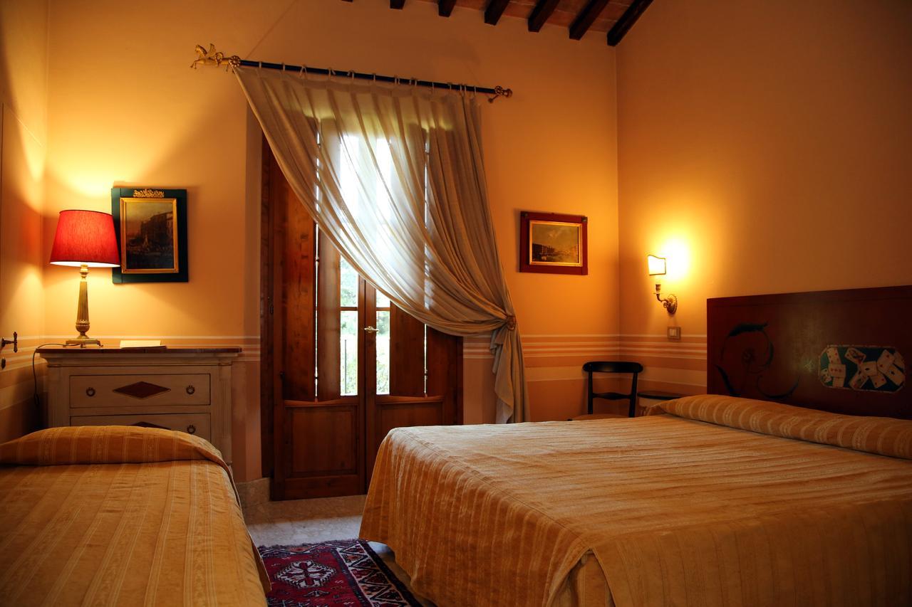 Il Piccolo Castello Hotel Monteriggioni Bagian luar foto