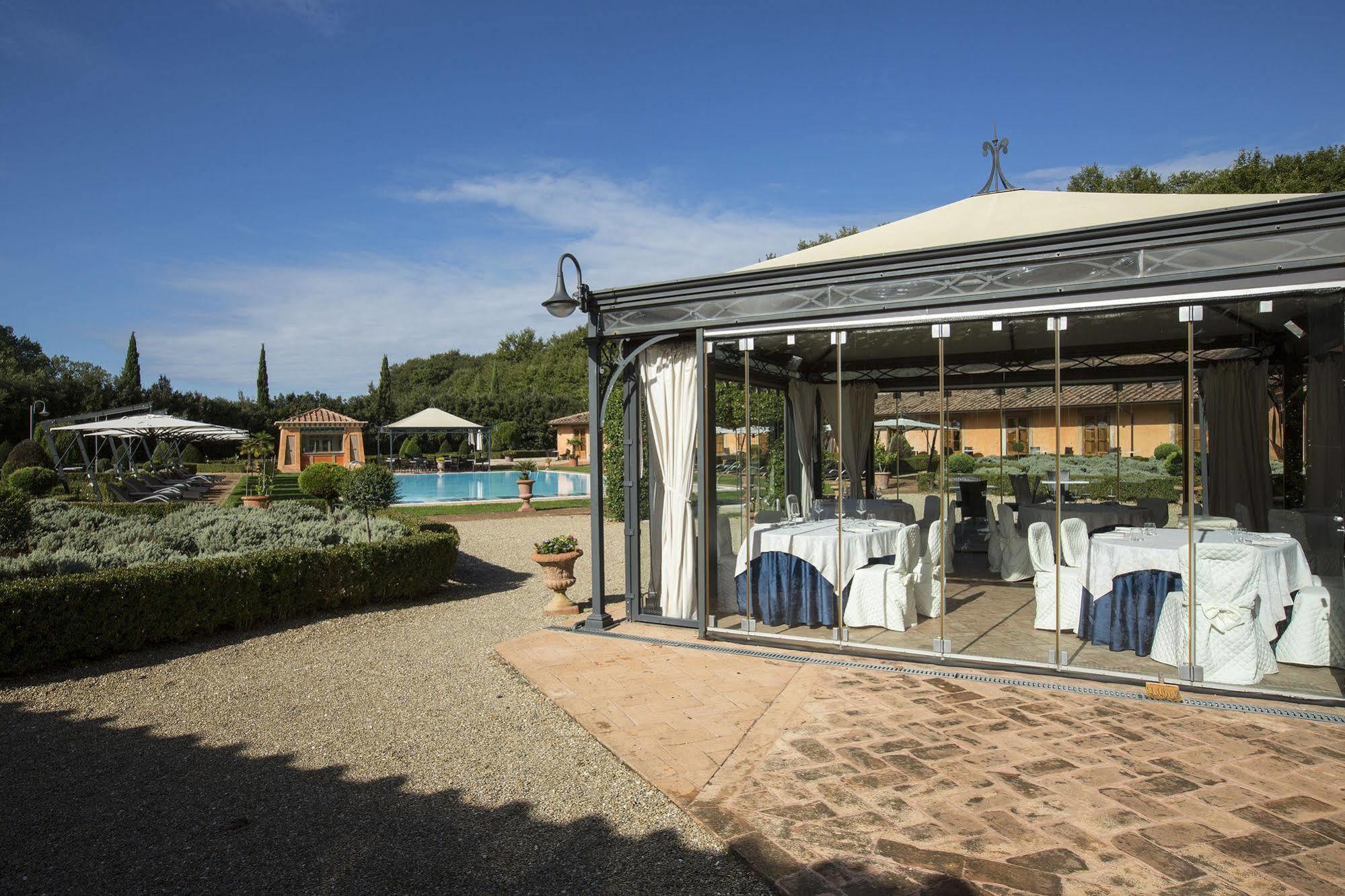 Il Piccolo Castello Hotel Monteriggioni Bagian luar foto