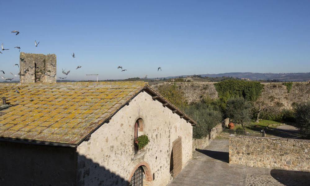 Il Piccolo Castello Hotel Monteriggioni Bagian luar foto